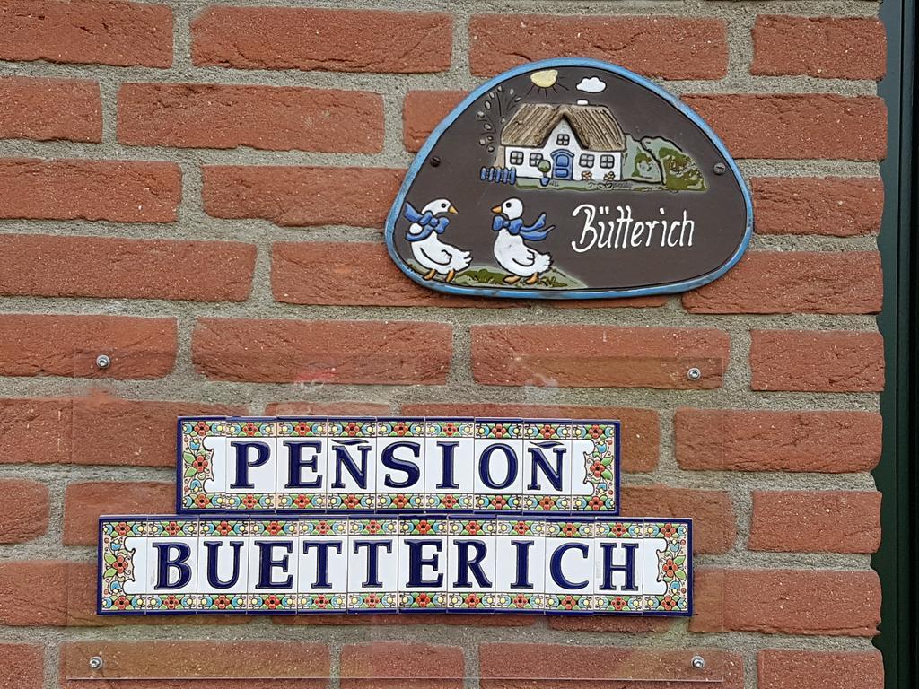 Pension Buetterich Apartment ฮูซุม ภายนอก รูปภาพ