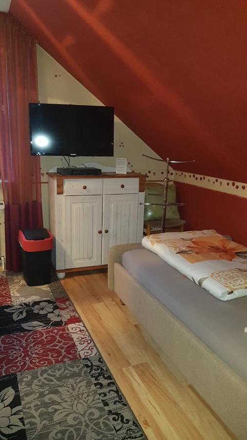 Pension Buetterich Apartment ฮูซุม ภายนอก รูปภาพ